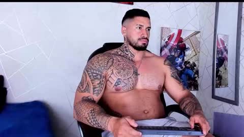 Snapshot of cristian_walker chatting on October 29, 11:23 am cristian walker online show from October 29, 11:23 am