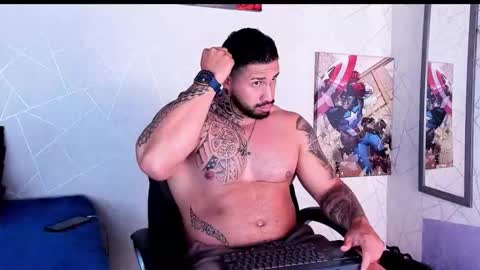 Snapshot of cristian_walker chatting on November 1, 11:01 am cristian walker online show from November 1, 11:01 am