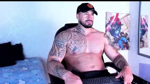 Snapshot of cristian_walker chatting on November 14, 12:04 pm cristian walker online show from November 14, 12:04 pm