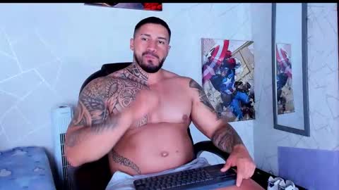 Snapshot of cristian_walker chatting on December 2, 11:37 am cristian walker online show from December 2, 11:37 am