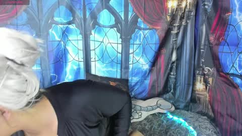 Cristina  online show from April 10, 9:25 am