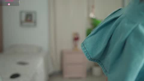 ....... online show from November 10, 10:25 am