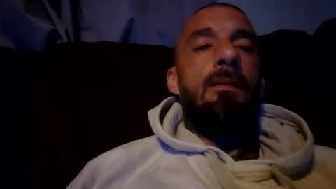 Snapshot of cristo8inch chatting on October 26, 11:31 pm cristo8inch online show from October 26, 11:31 pm