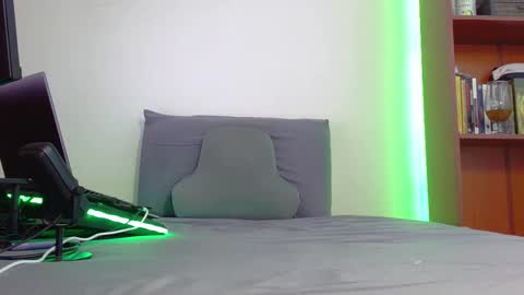 Tell me God  independent model show your respect at all times online show from December 17, 9:21 pm