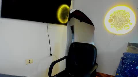 Snapshot of cristobal12cock chatting on November 24, 3:34 pm Cristian online show from November 24, 3:34 pm