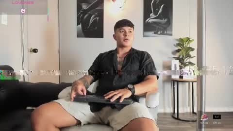 Cristopher online show from April 18, 1:15 pm