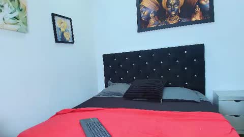 cristtalrousse online show from August 6, 1:24 pm