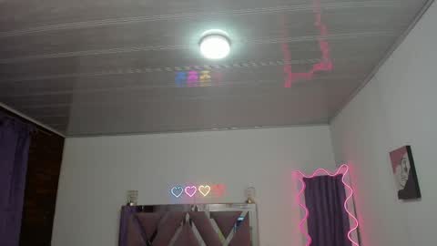 cristy_tay online show from April 4, 11:40 am