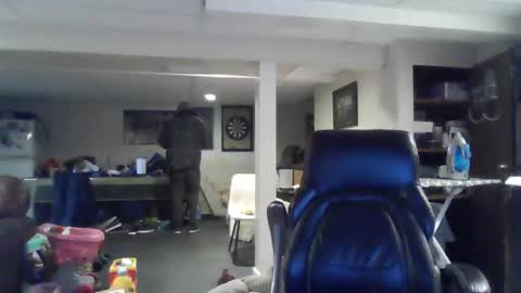 billybasement online show from April 15, 2:07 am