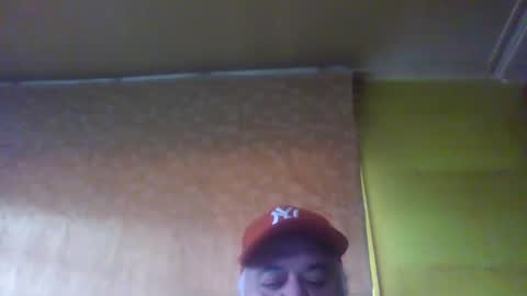 crmperez online show from December 1, 11:04 pm