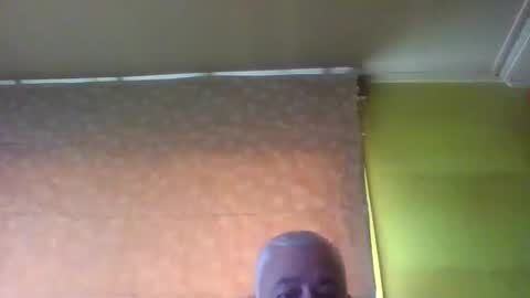 crmperez online show from December 4, 5:44 pm