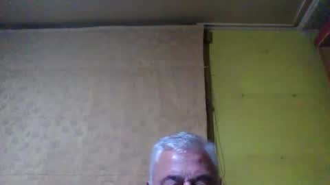 crmperez online show from November 22, 2:10 am