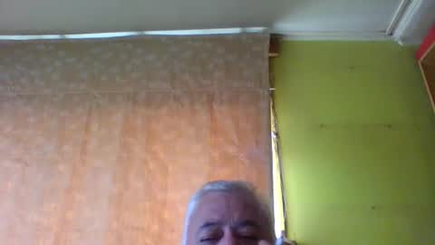 crmperez online show from December 15, 6:56 pm