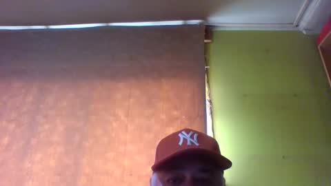 crmperez online show from December 22, 6:16 pm