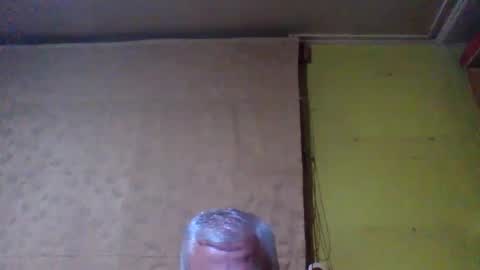 crmperez online show from February 10, 12:37 am
