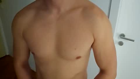 cro206cro online show from December 12, 10:13 am