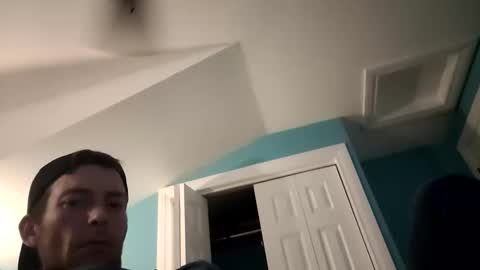 Snapshot of crooks4200 chatting on November 1, 10:01 pm crooks4200 online show from November 1, 10:01 pm