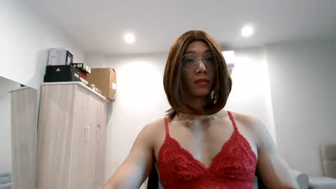 Snapshot of crossdresseranna chatting on July 9, 2:48 am Anna online show from July 9, 2:48 am