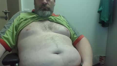 Snapshot of crouch1 chatting on May 5, 10:34 am Crouch1 online show from May 5, 10:34 am