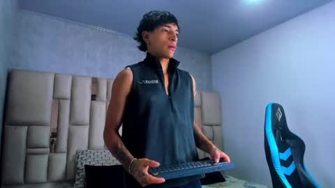 Croy online show from March 14, 6:02 pm