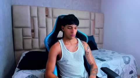 Croy online show from April 17, 6:33 pm