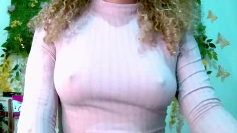 crysrus online show from March 8, 1:03 am