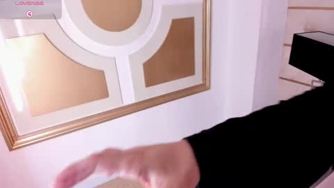 Crystal Rose  online show from April 12, 11:04 am