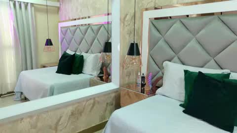 crystal_gilton online show from January 18, 7:06 pm