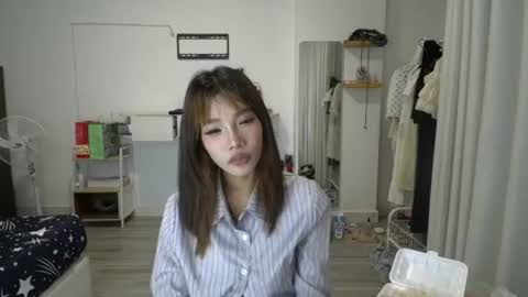 Crystal lee online show from June 10, 12:26 pm