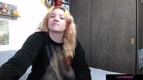 Snapshot of crystal_shadow chatting on November 30, 1:09 am Crystal shadow online show from November 30, 1:09 am