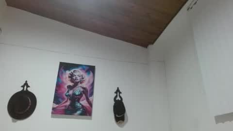 Crystal Blaze online show from April 12, 3:55 am