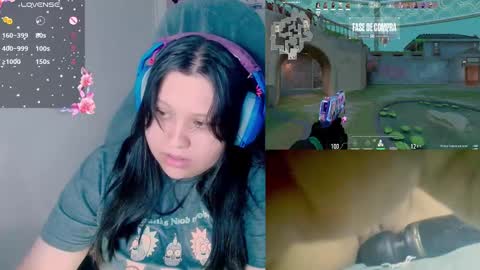 Snapshot of crystal_velvet01 chatting on December 6, 4:36 am crystal online show from December 6, 4:36 am