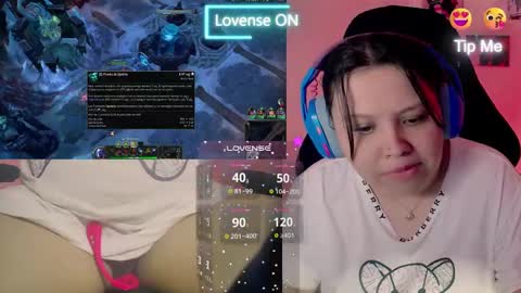 Snapshot of crystal_velvet01 chatting on January 22, 6:52 am crystal online show from January 22, 6:52 am