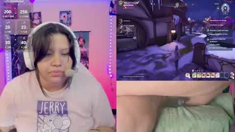 Snapshot of crystal_velvet01 chatting on February 25, 1:59 am crystal online show from February 25, 1:59 am