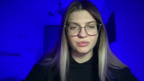 crystalblush01 online show from April 26, 5:10 pm