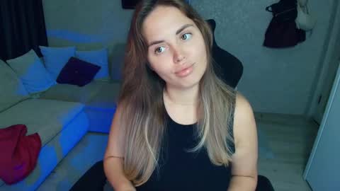 Snapshot of crystalemily chatting on October 7, 7:11 pm crystalemily online show from October 7, 7:11 pm