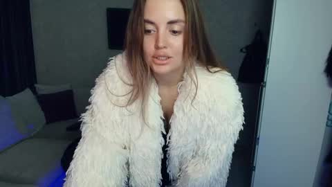 Snapshot of crystalemily chatting on October 17, 7:16 pm crystalemily online show from October 17, 7:16 pm
