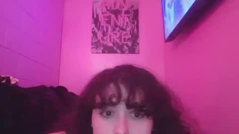 crystalhouse444 online show from July 5, 7:59 am