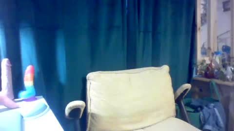 Herekittykitty69 online show from June 17, 1:34 pm