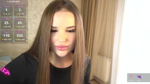 Snapshot of crystall_bliss chatting on October 14, 12:50 pm Nika online show from October 14, 12:50 pm
