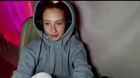 Snapshot of crystallkris chatting on December 30, 5:26 am Kristina online show from December 30, 5:26 am