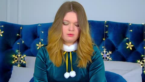 Crystal online show from December 25, 6:09 am