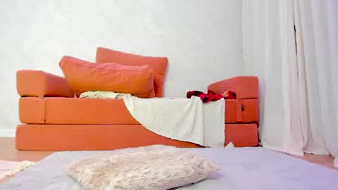 Snapshot of crystalnut chatting on July 7, 6:47 am Maria online show from July 7, 6:47 am