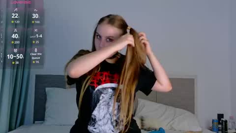 Lina online show from May 17, 11:06 am