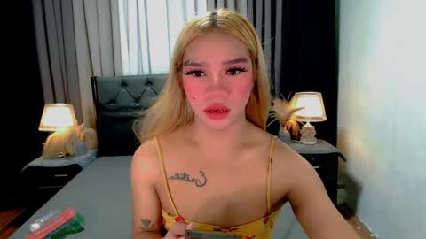 bea takashi  online show from April 14, 9:37 am