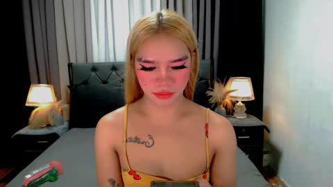 bea takashi  online show from April 15, 9:27 am