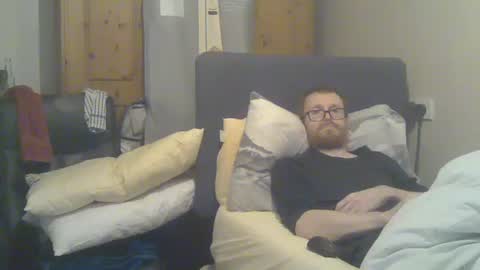 chris online show from November 8, 2:23 am