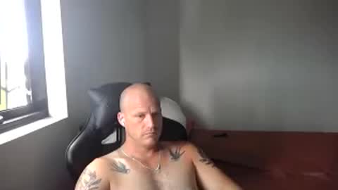 ct250787 online show from April 4, 10:18 pm