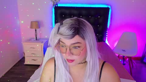 cuckoldlover69_ online show from December 18, 3:58 am