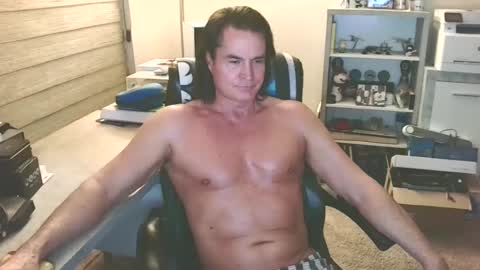 Snapshot of cucuforcocopuffs chatting on December 26, 3:49 am Yup... kinda old but Stop in and say hello online show from December 26, 3:49 am